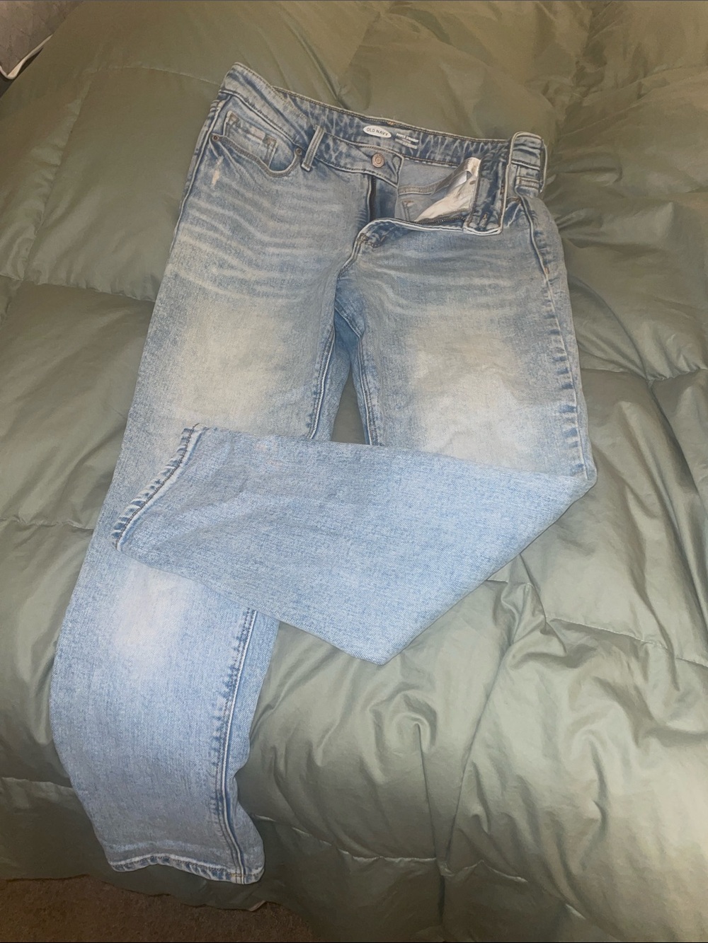Light Wash Jeans - Casual Straight Fit